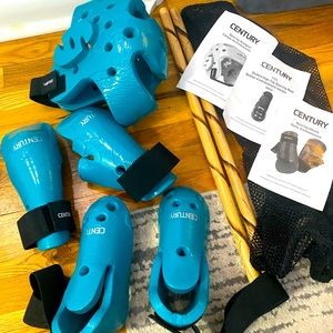 Children’s Century Sparring Gear and carrying bag